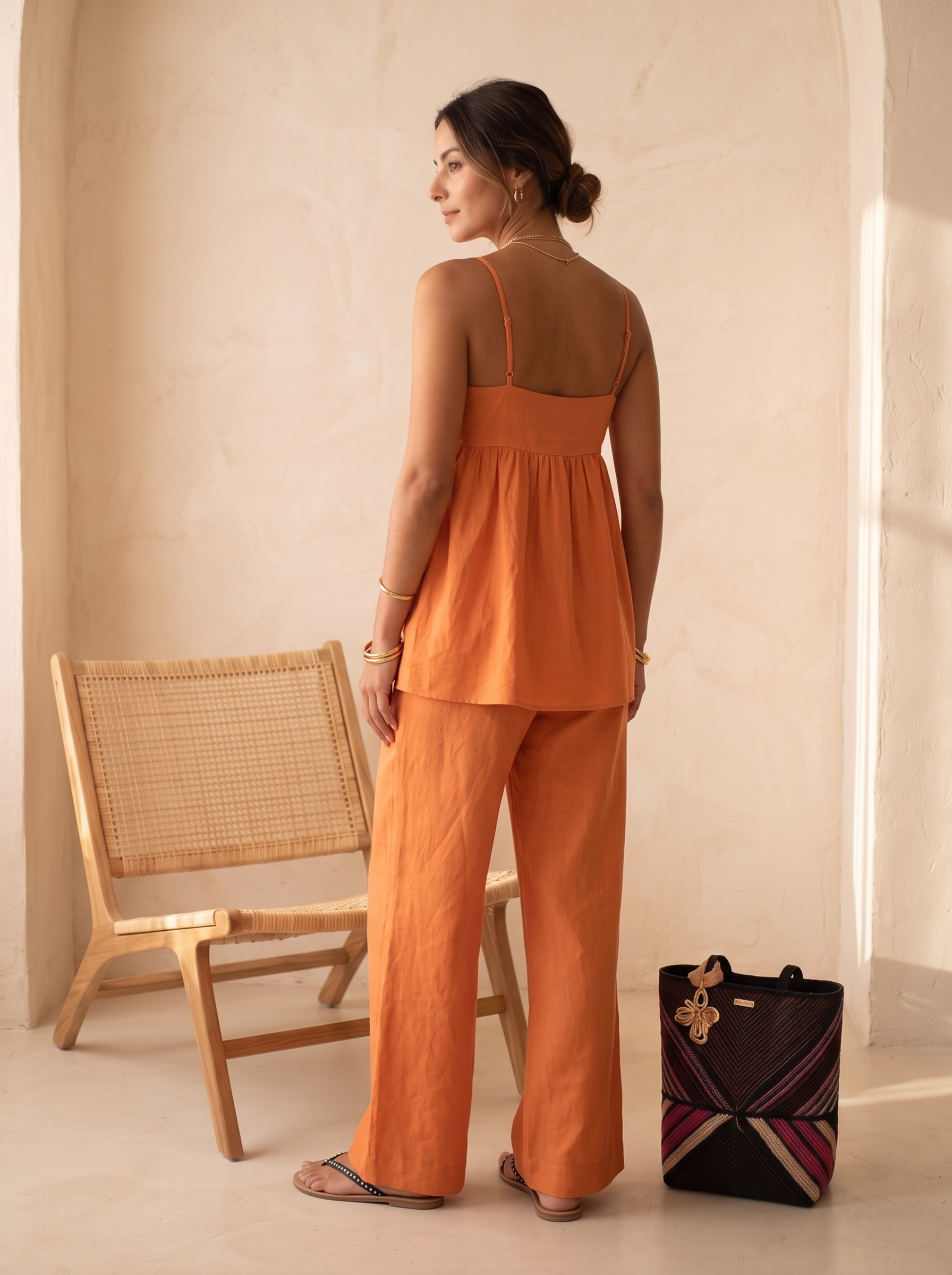 Como conjunto naranja - espalda